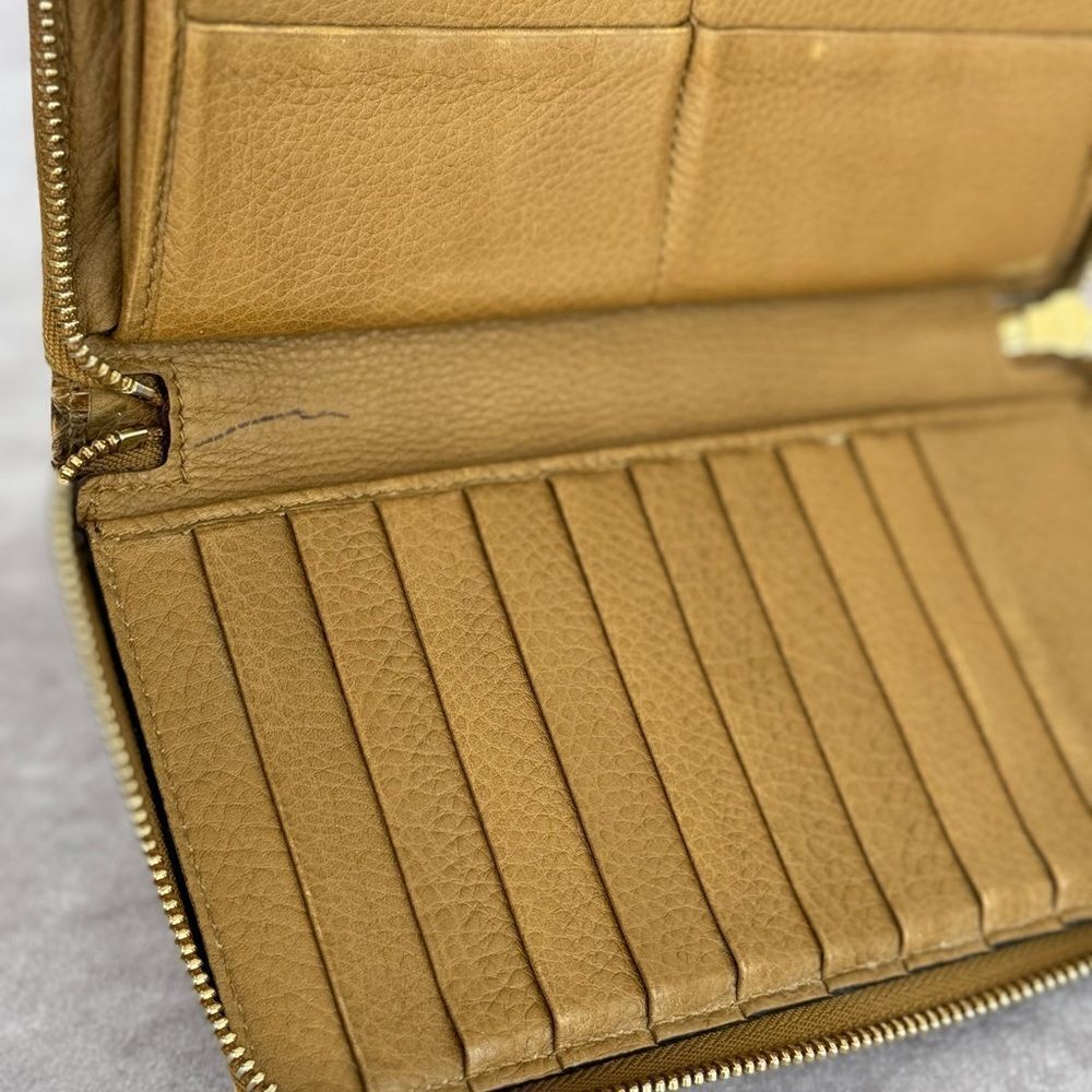 Gucci Python Embossed Tassel Zippy Wallet - image 10